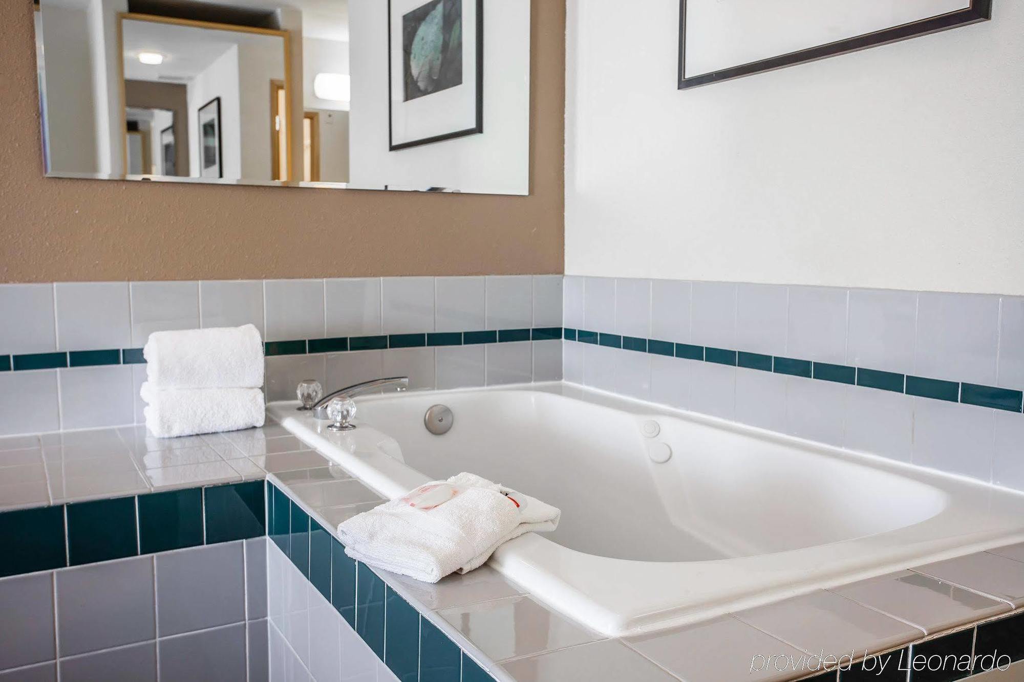 Econo Lodge Federal Way Bagian luar foto