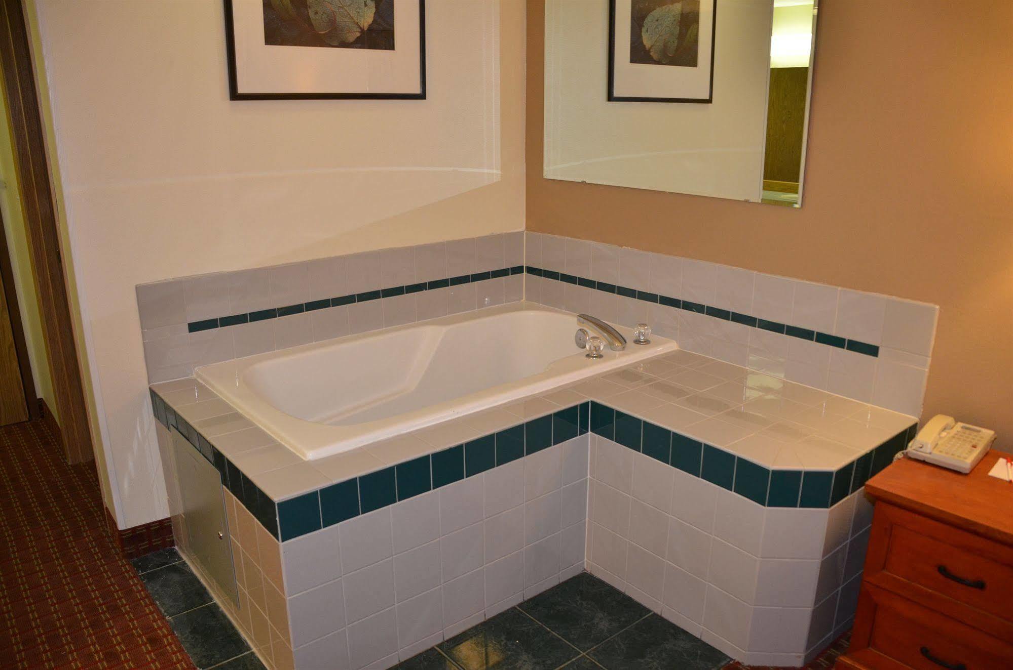 Econo Lodge Federal Way Bagian luar foto