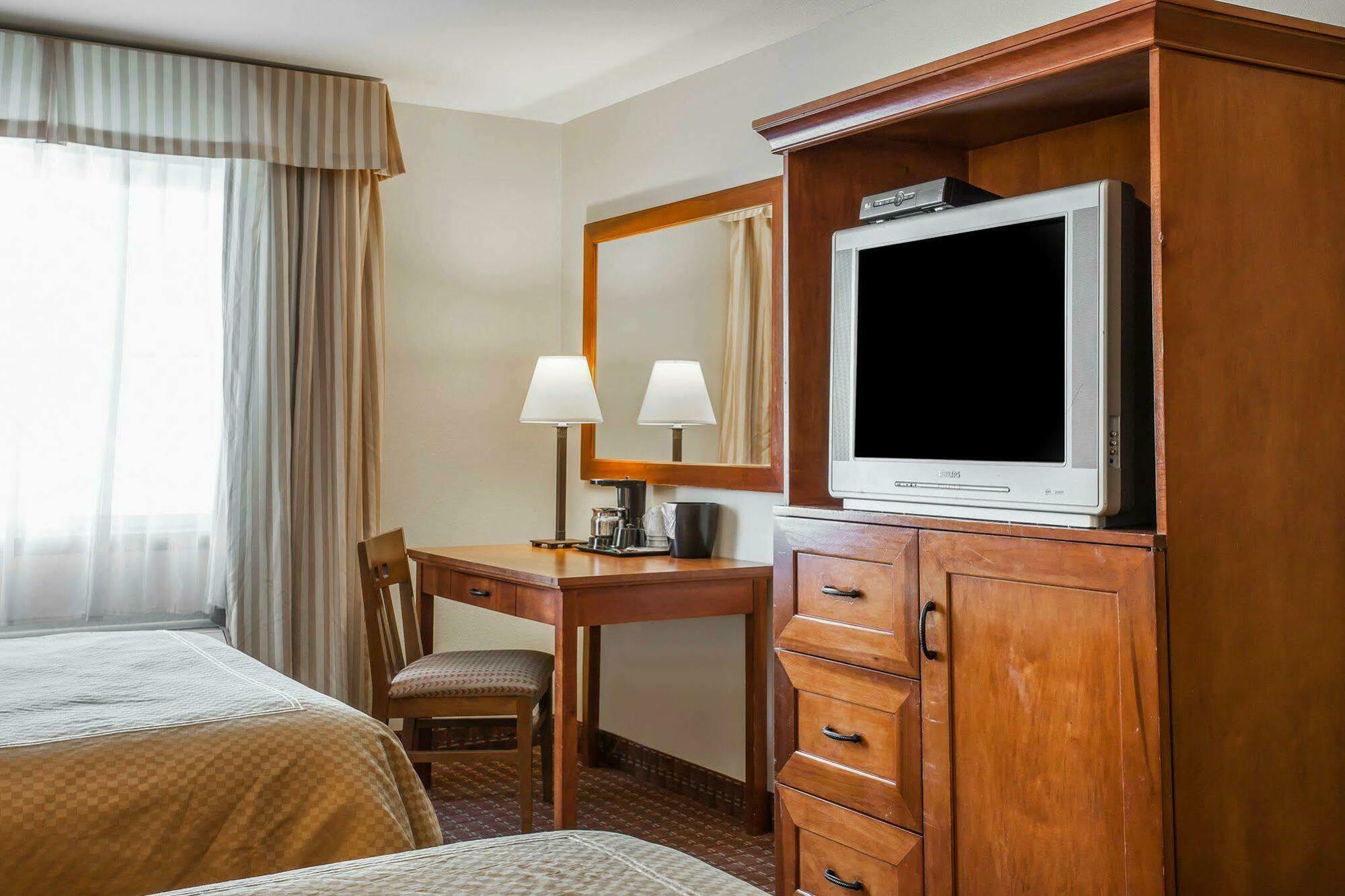 Econo Lodge Federal Way Bagian luar foto